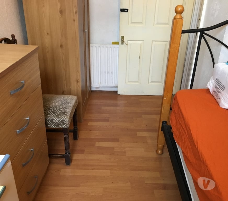 room to let East London Upton Park - East London - Photos for double oom to let inclusive all bills available now E13 9DA