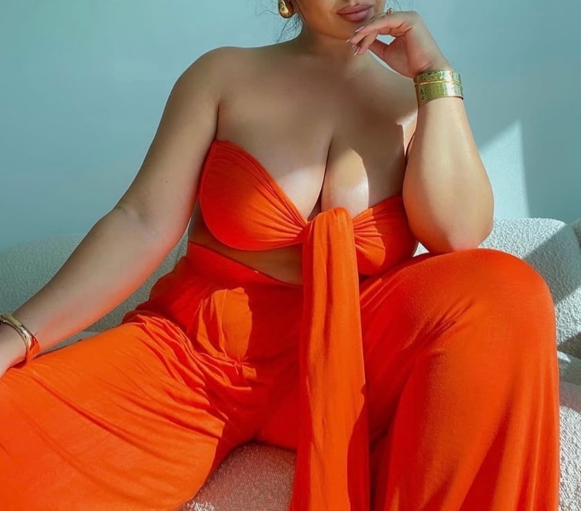 Escorts West Sussex Crawley - Photos for 💯 seductive ❌busty blonde✅ let’s have fun💥