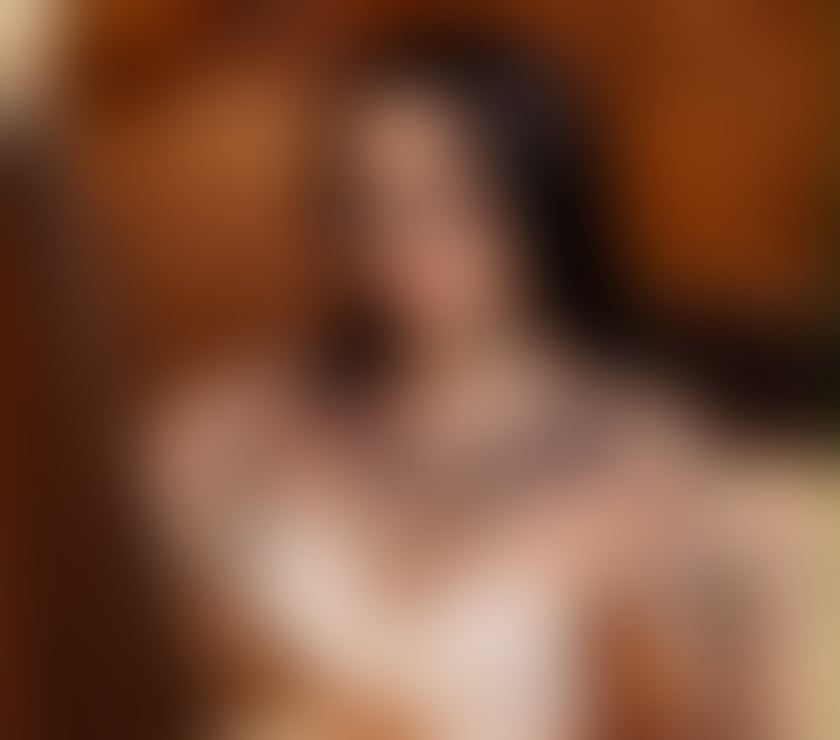 Escorts West Sussex Crawley - Photos for Luxury Escort Bella OUTCALL ONLY