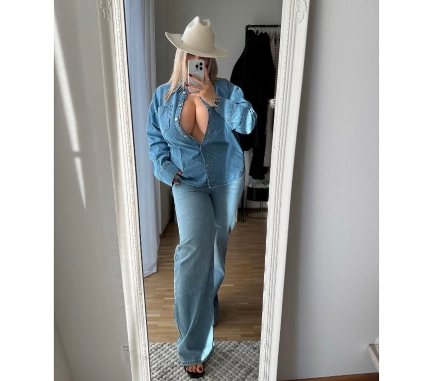 Escorts West Sussex Crawley - Photos for Hello guys,I’m MARIA ❤️