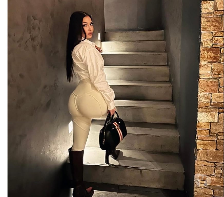 Escorts Essex Brentwood - Photos for hot girl xx call me x xx xxxxx