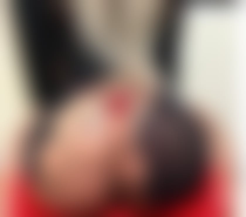 Escorts Surrey Guildford - Photos for HOT BLONDE💃🏼MATURE❤️RECENTLY ARRIVED🔝