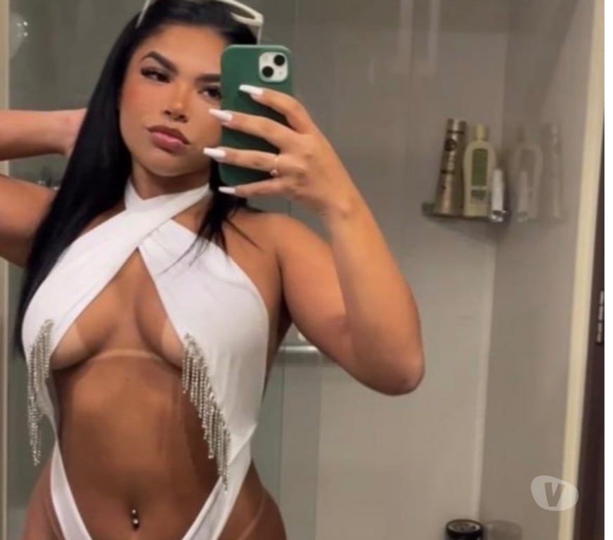 Escorts East London Canary Wharf - DLR Station - East London - Photos for A captivating brunette, the kind you dream about and never f