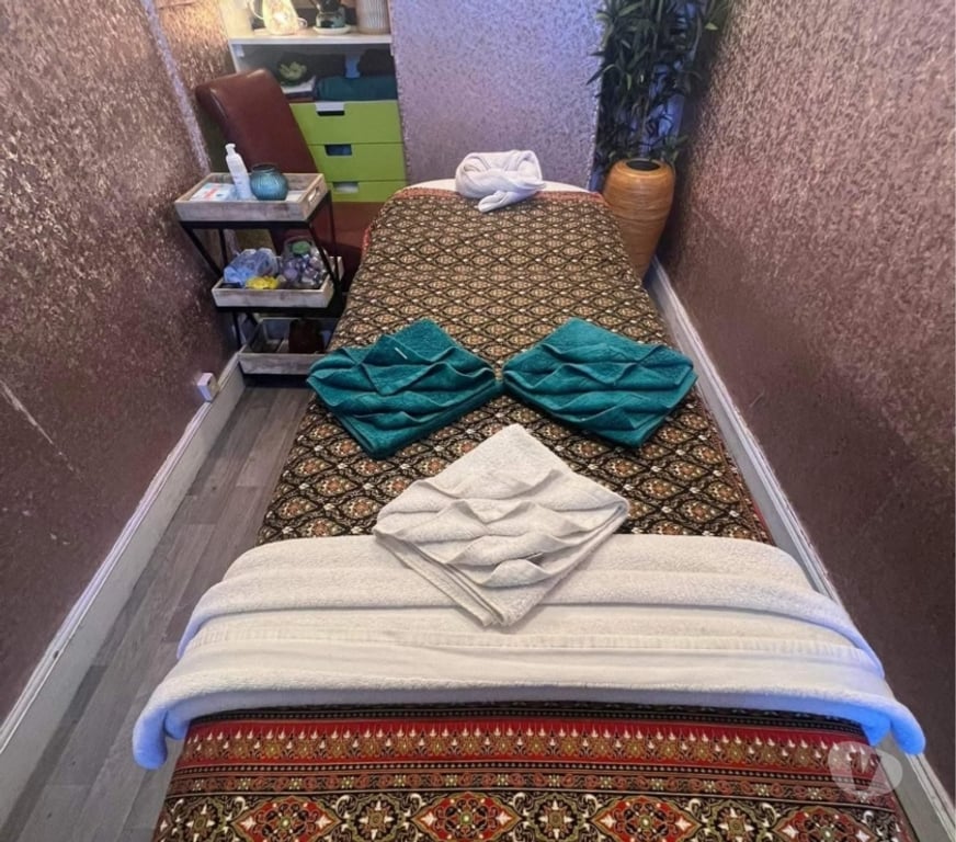 Full body massage Warwickshire Stratford-on-Avon - Photos for Traditional thai massage, relaxing massage.