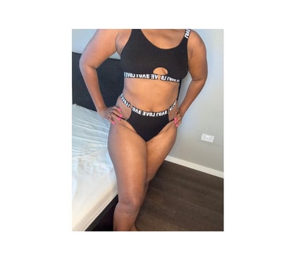 Escorts and Massages Shadwell Station East London - Photos for French Ebony in Town 😍