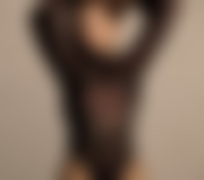 Escorts Cambridgeshire Cambridge - images_alt_text Laura , Now in Cambridge ..