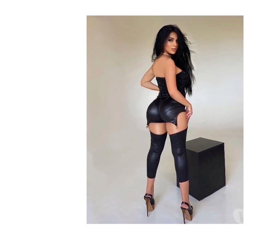 Escorts Essex Harlow - Photos for BRAZIL BRAZIL PARY 🇧🇷🍾👏🥂