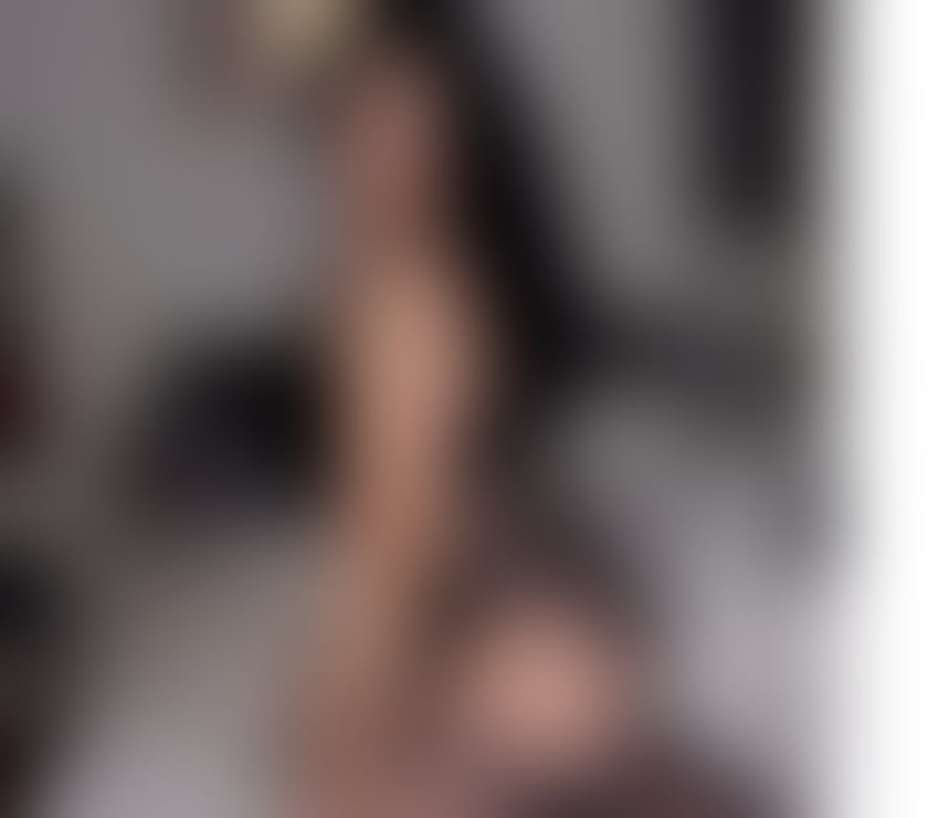 Bella ❄️big butt😏 and loves to party 24 h