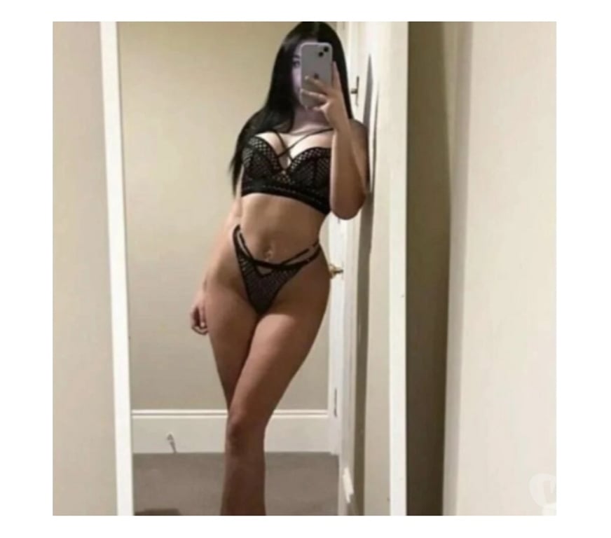 Escorts South West London Tooting Broadway Station - South West London - Photos for new Giulia on Tour !