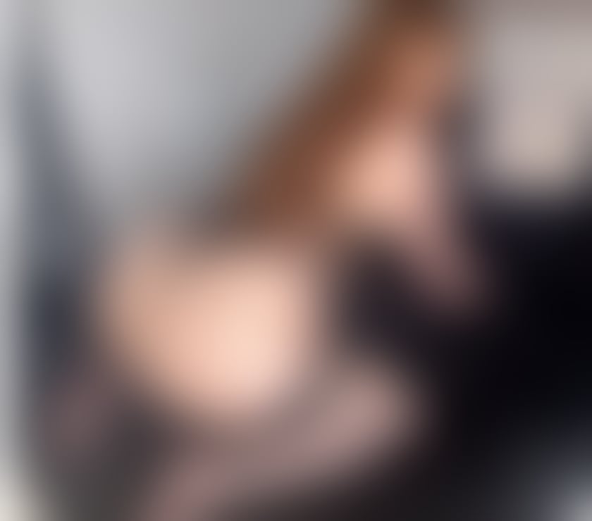 Photos for 😜😋🥰💎 Red head Mia With The Big Booty