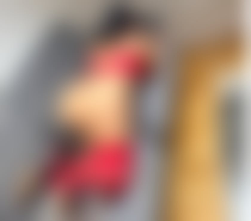 Photos for 😜😋🥰💎naughty Emma The English M.I.L.F