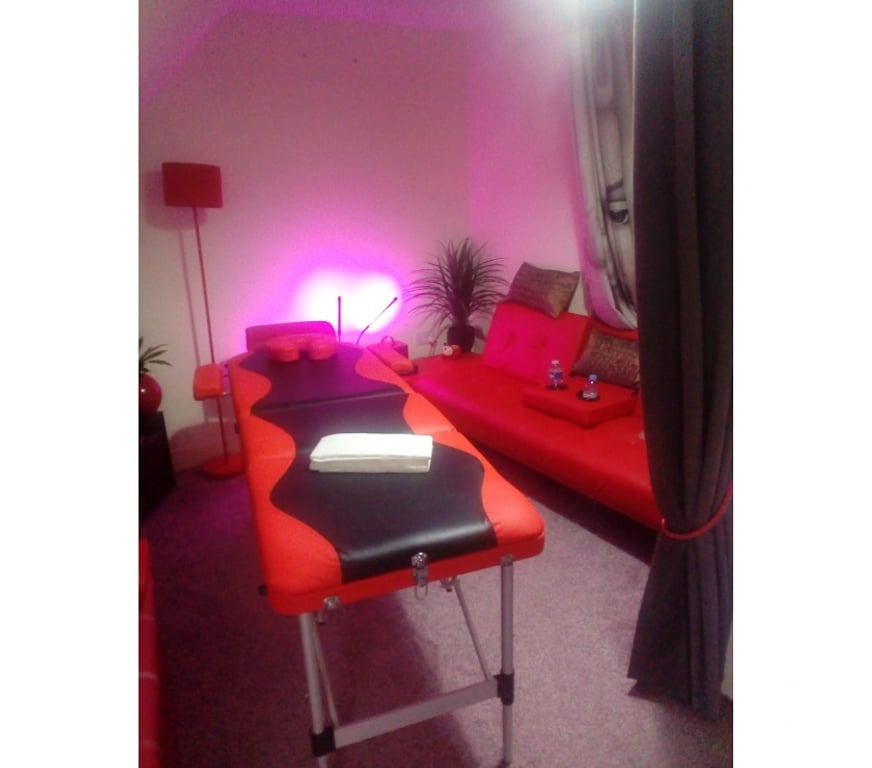 Trans Escorts Hull Hull City Centre - Hull - Photos for HULL OLD town ● OIL BODY MASSAGE+ ● SLUTY tranny LiLLY