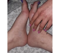 2 English cheeky girls