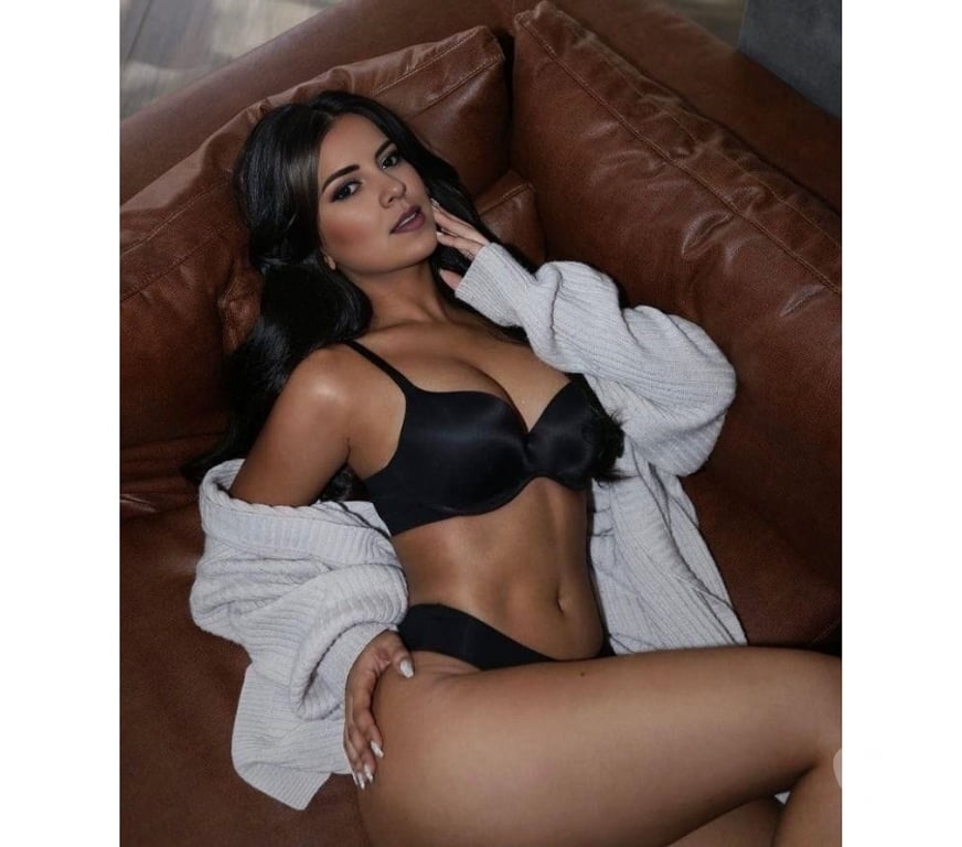 Escorts West Sussex Crawley - Photos for 💘HIGH STREET CRAWLEY CALL MME