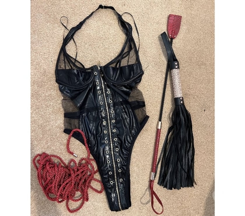 Escorts Aberdeen Torry - Aberdeen - Photos for HELEN 🩷 PARTY 💯strapon & toys🩷ABERDEEN