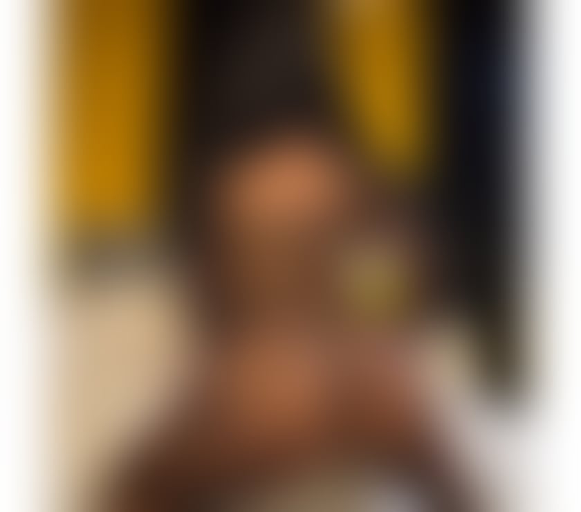 Trans Escorts West London Shepherd`s Bush - West London - Photos for Shakira Brazil brunette 21 cm big performs massage available