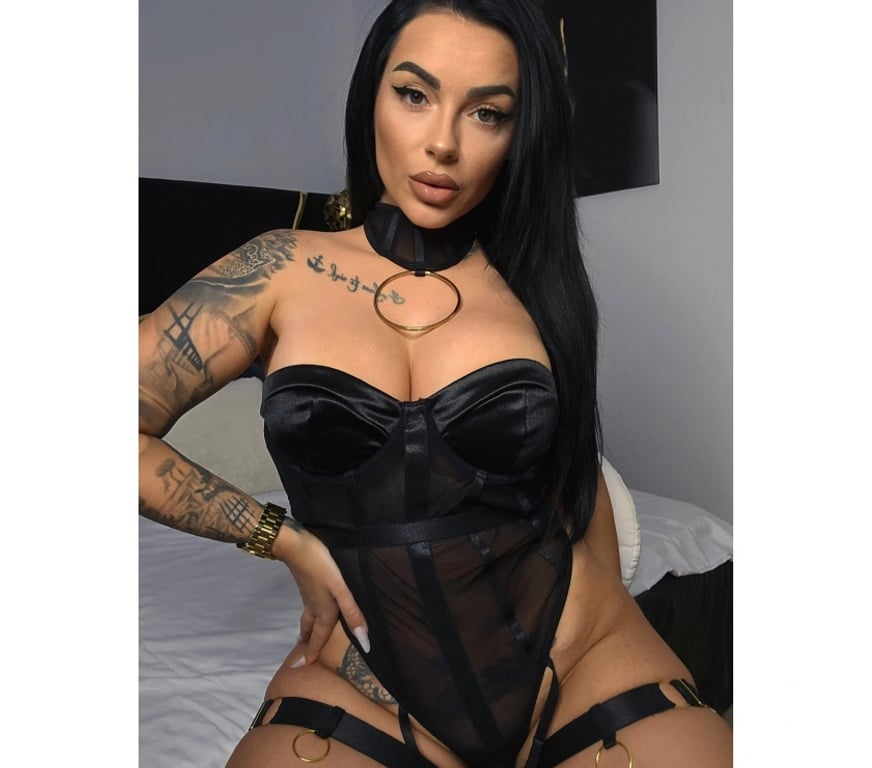 Escorts Buckinghamshire Aylesbury - Buckinghamshire - Photos for 💎VIP EXPERIENCE 💎CRISS💎NOT FOR LONG💎