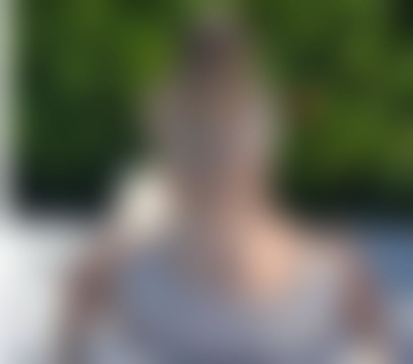 PARTY GIRL IN GRAYS ♥️♥️♥️♥️