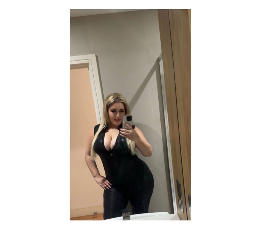 Escorts Slough Slough Town Centre - Slough - Photos for Kimberly Brazilian Big Bum BIG BOOBS💦💦💦💦