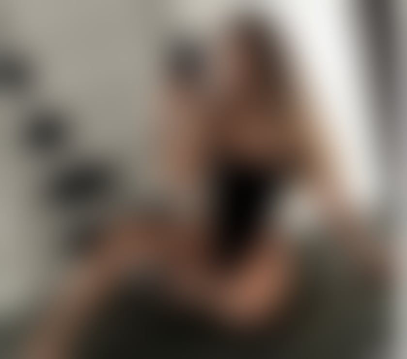 Photos for 💙🤎Sexy Carina❤️💚Ready for partyes❤️💜