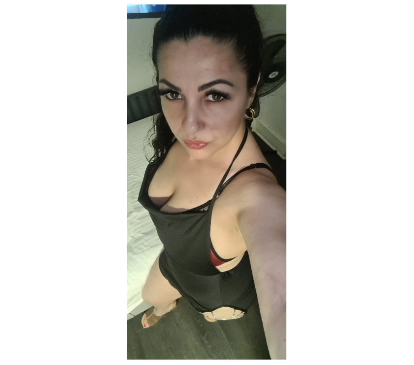 Escorts North London Finsbury Park - North London - images_alt_text Milf Kelly sexy big natural breasts 💋💋💋