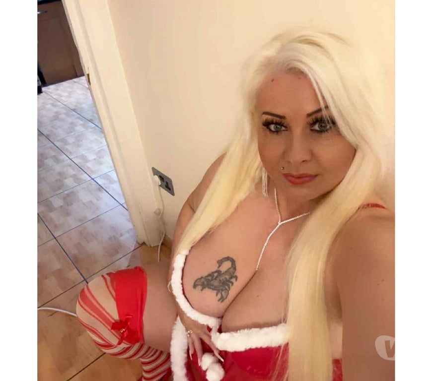 Escorts East London Havering - images_alt_text Hot Amanda 🔥 40-60-80 Milf Big natural boob's gfe kiss