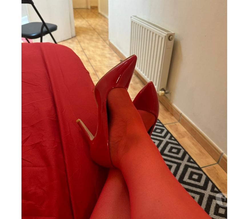 Escorts East London Havering - images_alt_text Hot Amanda 🔥 40-60-80 Milf Big natural boob's gfe kiss