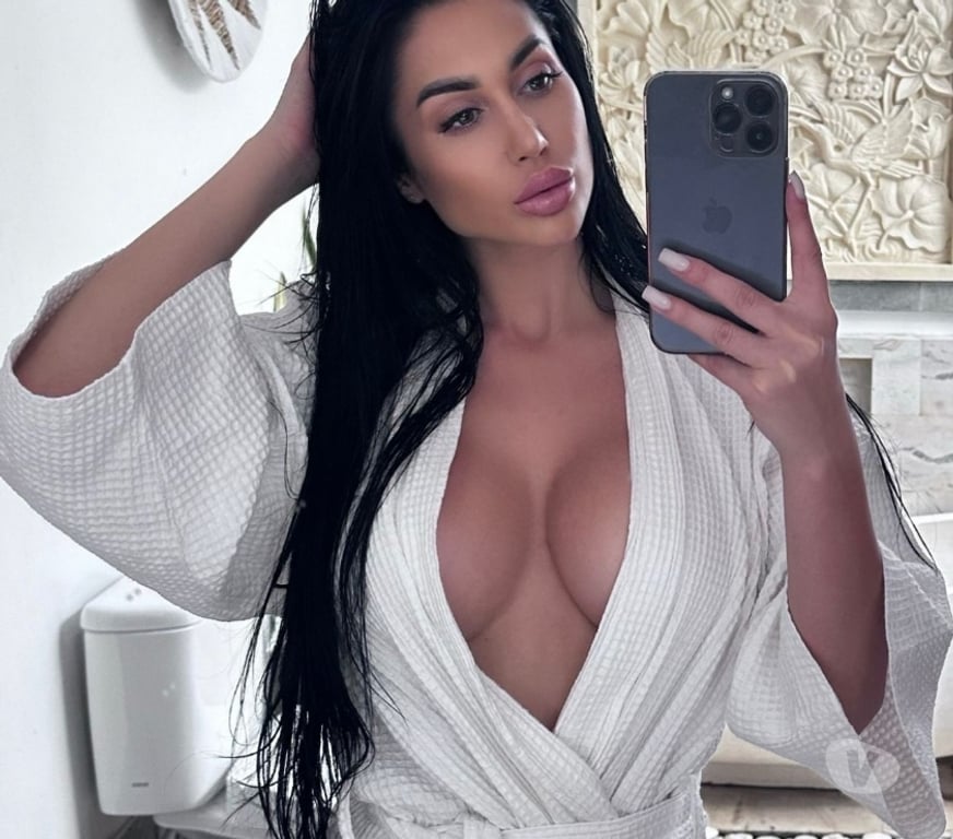 Escorts Hertfordshire East Hertfordshire - Photos for 🔥༒•MY PASSION IS TO ᎮᏝᏋᏗᏕᏋ YOU•༒🔥