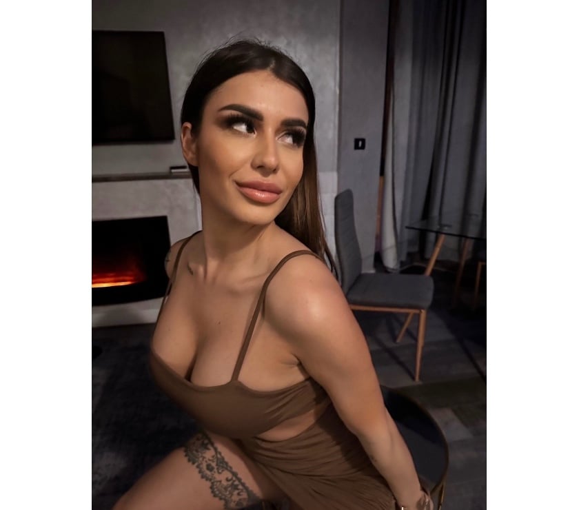 Escorts West Sussex Crawley - Photos for OWO-KISSING-GFE-TOYS-PARTY GIRL-REAL