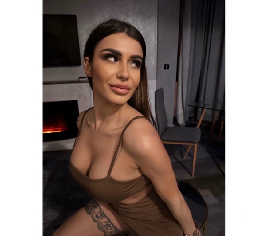 Escorts Greater Manchester Bolton - Photos for OWO-KISSING-GFE-TOYS-PARTY GIRL-REAL