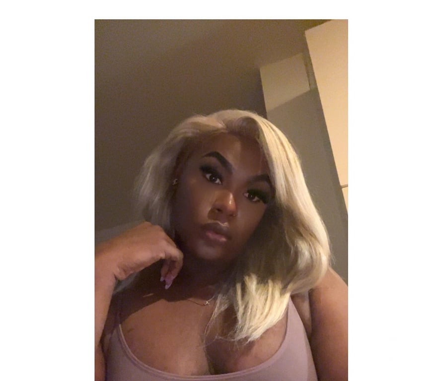 Trans Escorts West Yorkshire Leeds - Photos for Sexy TS Shania.