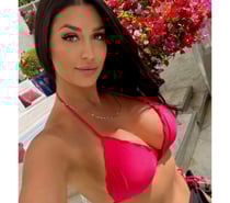 New Brunette beautiful girl 💖❤️😘