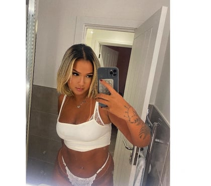 Escorts and Massages Hull City Centre Hull - Photos for NEW GIRL LIVIA BRAZIL🇧🇷🌶️100% REAL SOO HOT🫣