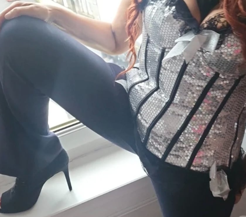 Escorts Fife Dunfermline - Fife - Photos for Apryl 24 7 mixed race British no holes barred MILF