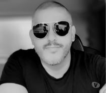 Male mobile masseur for ladies only