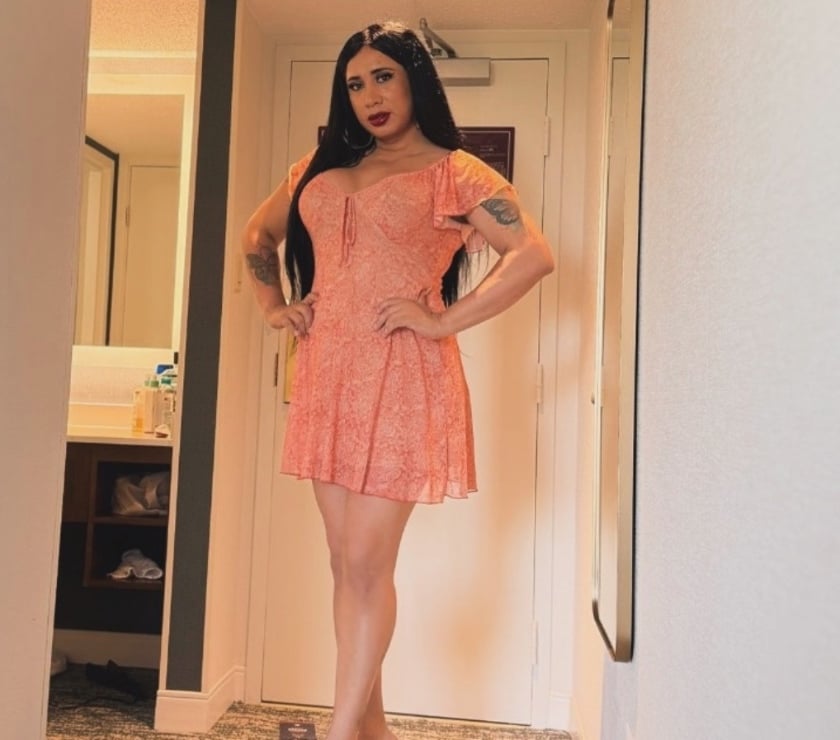 Transsexual Escorts Plaistow East London - Photos for Sexy Trans Larissa Available