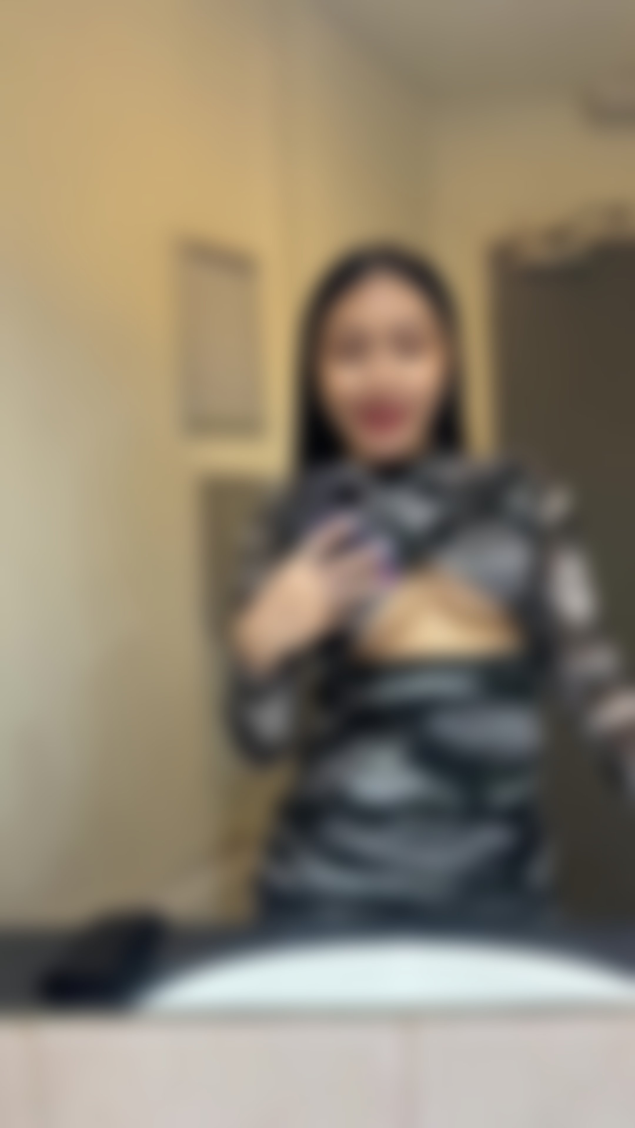 Escorts East London Mile End Station - East London - 