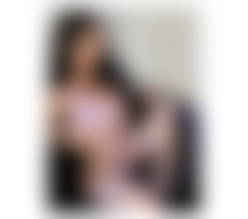 Hot brunette 🥵 just outcall party 💦