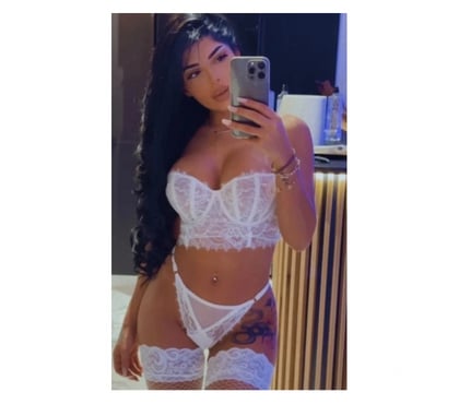 Escorts Aylesbury Buckinghamshire - Photos for Hot brunette just outcall party 💦