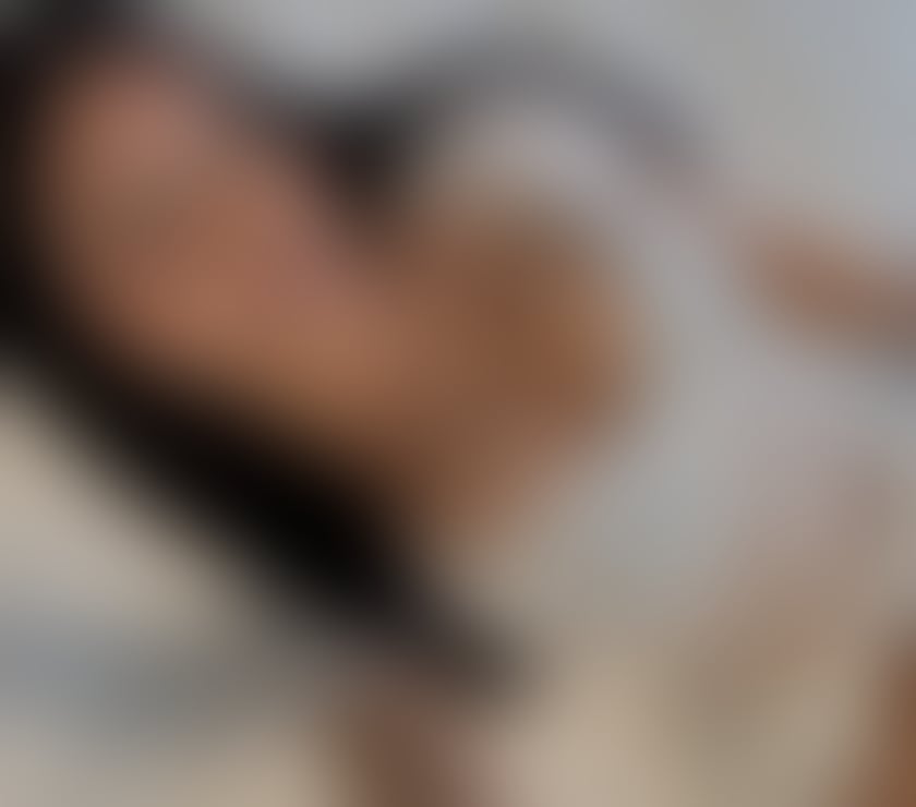 Escorts Central London Mayfair - Central London - Photos for 21-Year-Old Pakistani-Indian Looking for Excitement