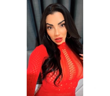 Photos for Maia - Party Girl and Girlfriend