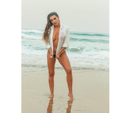 Photos for Maia - Party Girl and Girlfriend