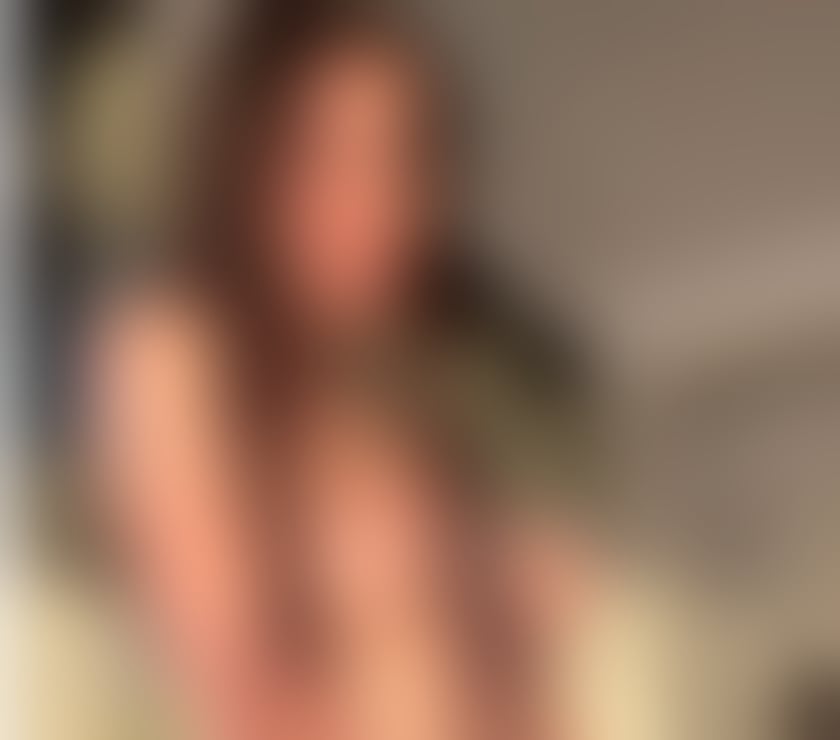 Escorts and Massages Manchester City Centre Manchester - Photos for Petite Brazilian Last week 💦🔥