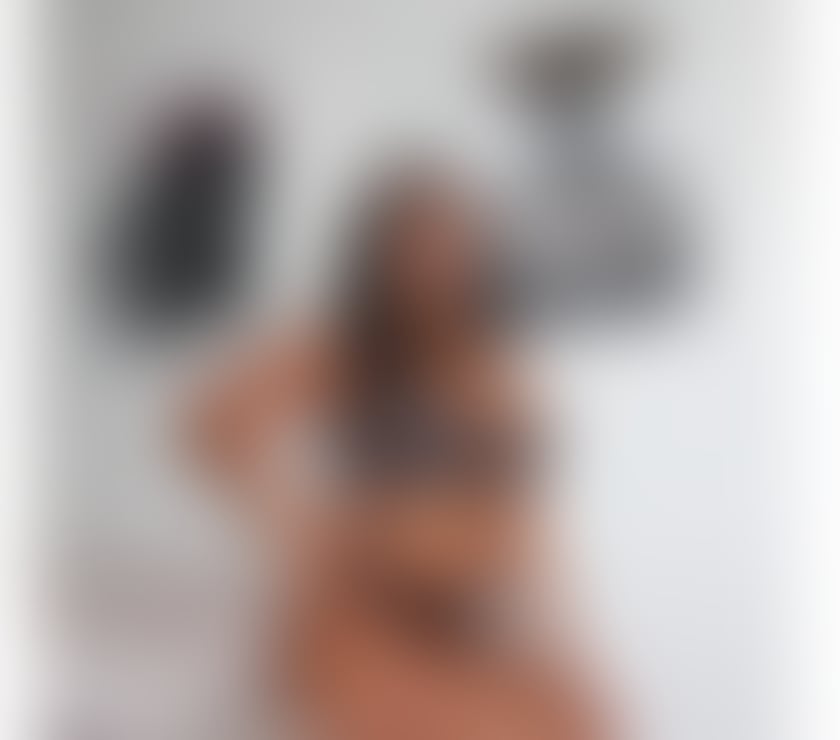 HIGH CLASS ENGLISH STUNNING BRUNETTE