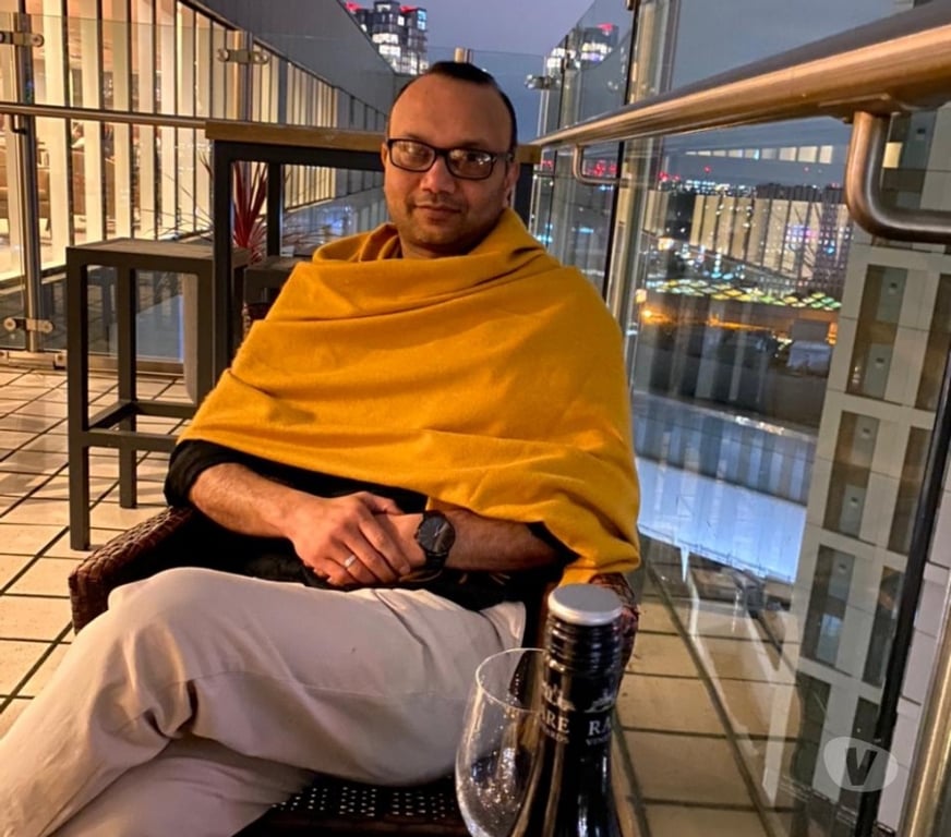 adult personals East London Stratford Station - East London - Photos for Sweetly meeting