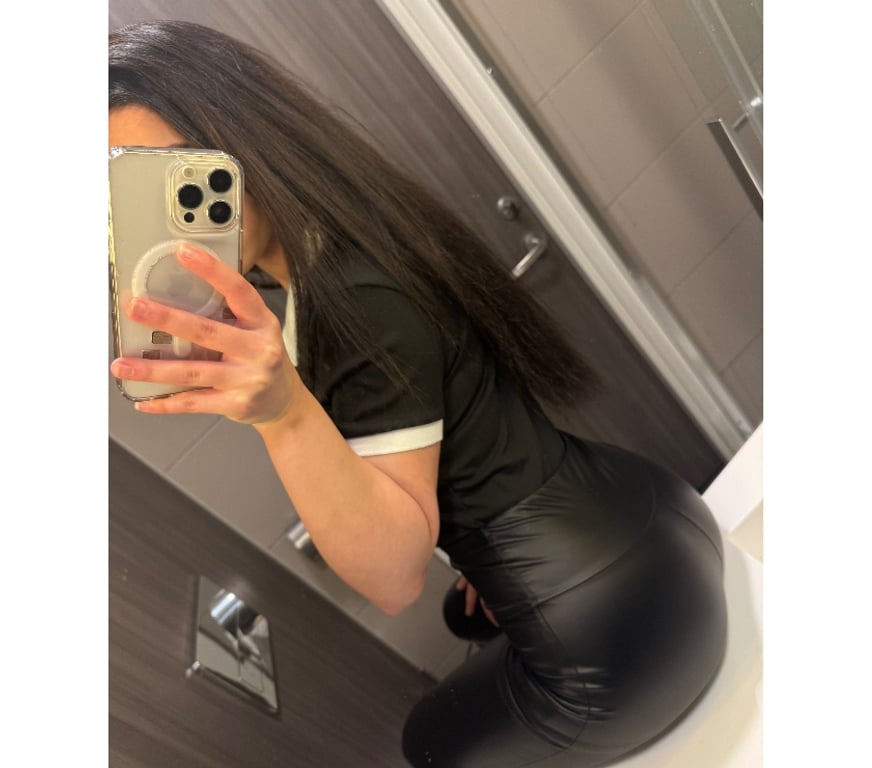 Escorts West London Hounslow - Photos for I’m first time on UK☺️