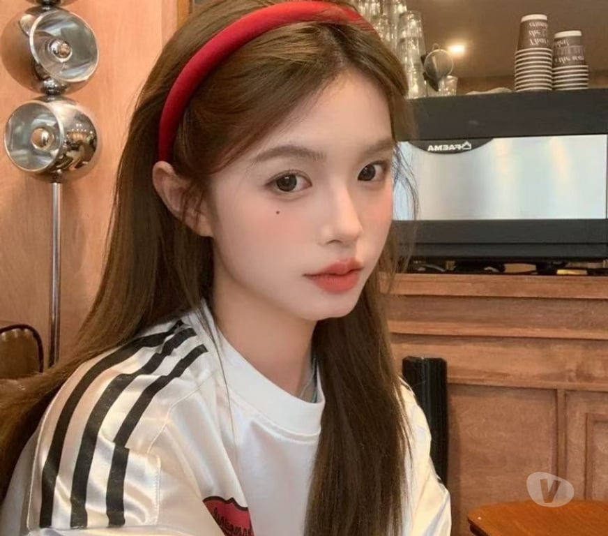 Escorts West Yorkshire Leeds - Photos for Asian graduate offer massage or escort services