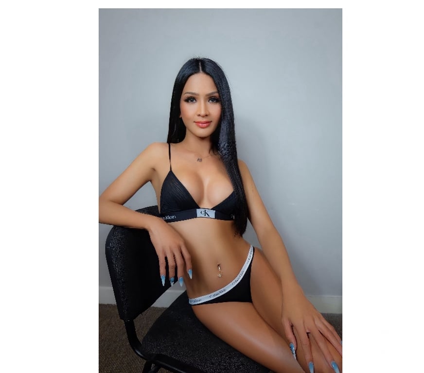 Escorts West Sussex Crawley - Photos for Thai Trans Isabelle model