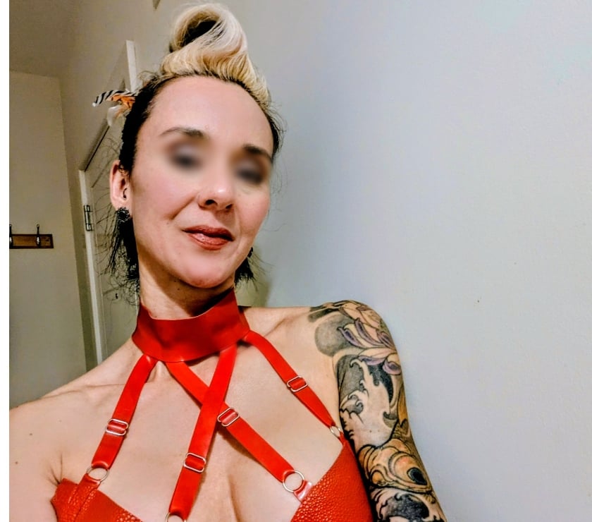 Escorts Gloucestershire Cheltenham - Photos for Relaxing and Revitalising Massage by English Sadie!