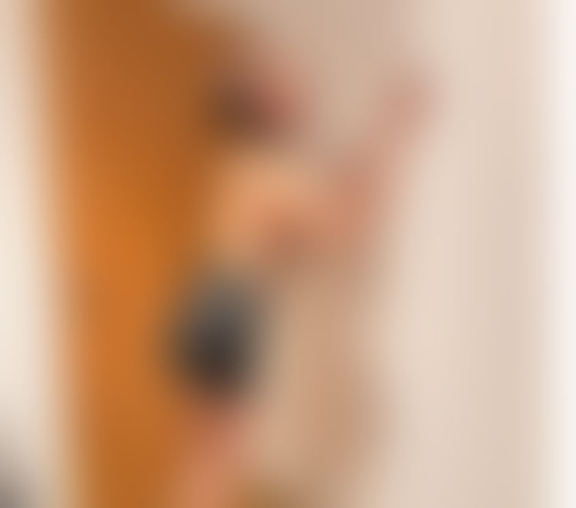 Escorts Gloucestershire Cheltenham - Photos for Relaxing and Revitalising Massage by English Sadie!